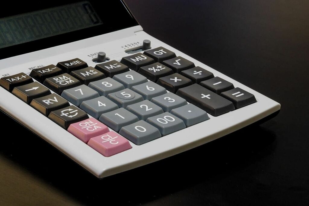 Calculatrice pour simuler les frais d'un compte sans banque